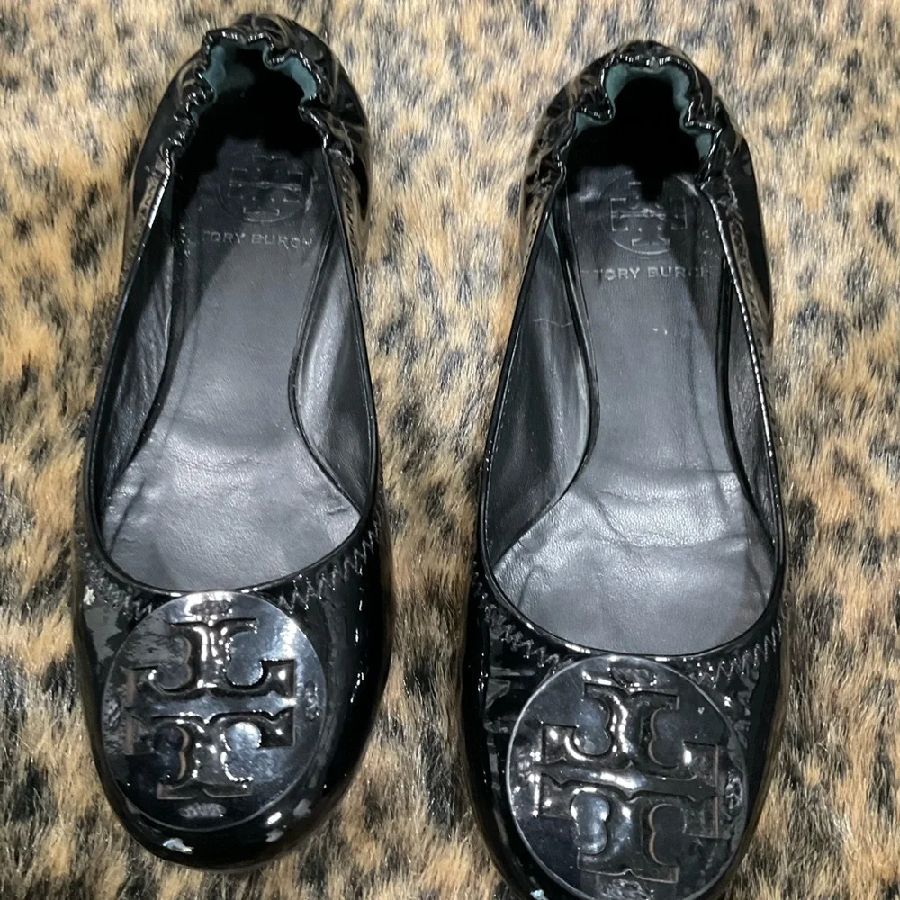TORY‎ BURCH PATENT LEATHER BALLET FLATS